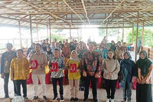Disperindagkop UKM Beri Pelatihan dan Pengembangan Desa EKI di Desa Lalang 