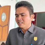 Ketua DPRD Gunung Mas Binartha.