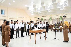 Pj Bupati Resmikan PAW Delapan Anggota BPD Pulang Pisau