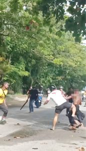 Pria Diduga ODGJ Diamuk Massa