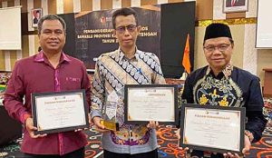 Bawaslu Katingan Raih Dua Penghargaan