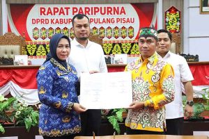 Pj Bupati Pulpis Hadiri Rapat Paripurna Dewan