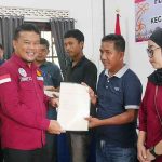 Pj Bupati Serahkan Sertifikat Elektronik Program PTSL