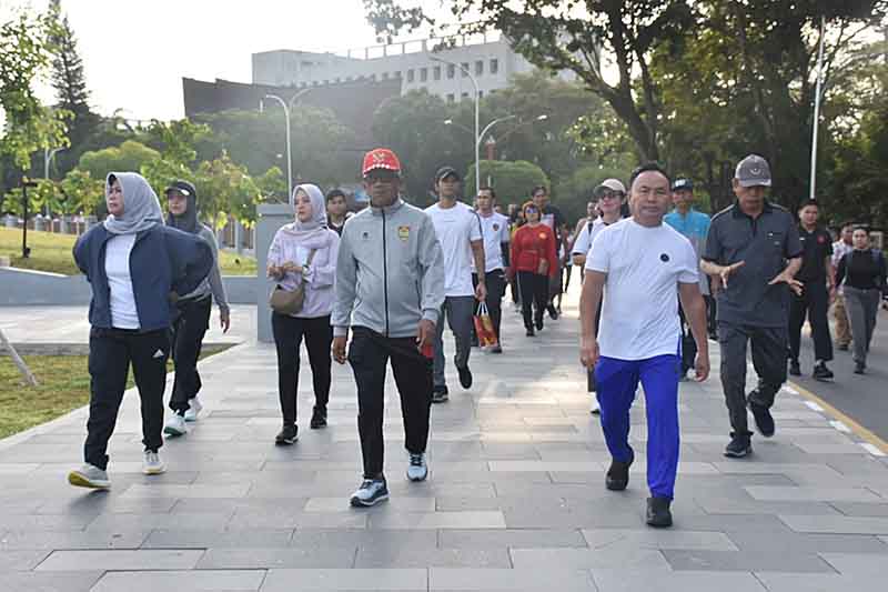 Jajaran Pemprov Diajak Bergaya Hidup Sehat