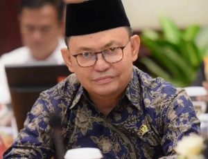“Kado Pahit” Awal Tahun Ujang Iskandar