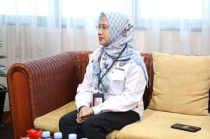 Kepala Dinas TPHP Kalteng saat menerima kunjungan