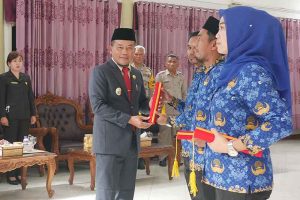 Pj Bupati Sukamara Lantik 13 Penjabat Fungsional