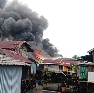 Sehari, “Si Jago Merah” Mengamuk di Tiga Lokasi