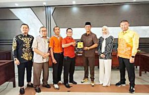 Sekwan Kapuas Terima Kunker Komisi II DPRD Provinsi Kalsel 