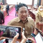 Wagub Kalteng, H. Edy Pratowo saat diwawancarai