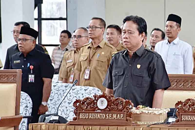 Anggota DPRD Seruyan Bejo Riyanto saat menghadiri rapat