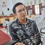 Anggota DPRD Seruyan Wiwin saat berada di ruang Paripurna Dewan.