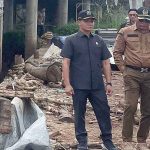Anggota Komisi III DPRD Kapuas Tinjau Lokasi Jembatan Ambruk