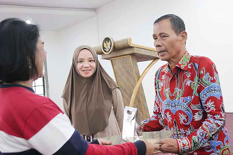 BPSDM Lepas Dua ASN Purna Tugas