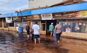 Intensitas Hujan Tinggi, Banjir Melanda Sei Hambawang