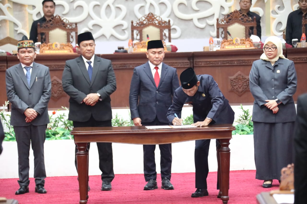 Pengumuman Usul Pemberhentian dan Pengesahan Calon Gubernur