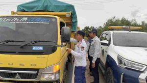 Puluhan Truk Over Kapasitas Terjaring Razia di Bukit Rawi