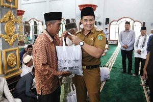 Bupati Pulpis Safari Ramadan di Masjid Al Falah Desa Maliku Baru