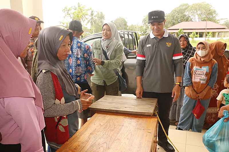 Bupati Pulpis Tinjau Langsung Pasar Penyeimbang di Pandih Batu