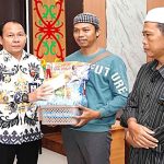 DPMPTSP Bagikan Puluhan Paket Sembako