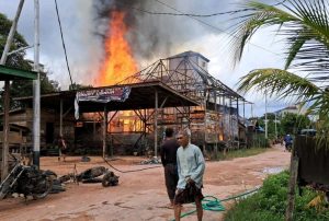 Dua Bangunan Terbakar saat Salat Jumat