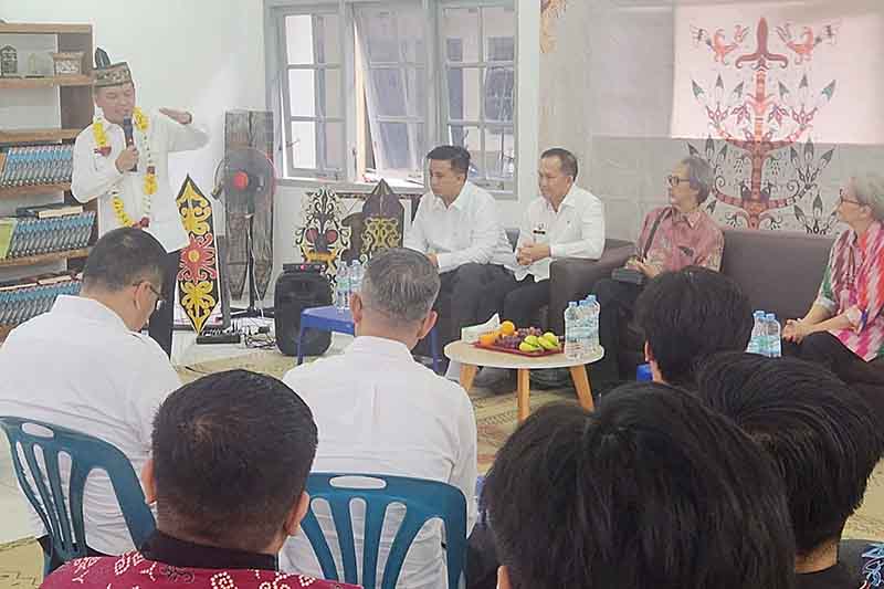 Gubernur Sambangi Mahasiswa Kalteng di Yogyakarta
