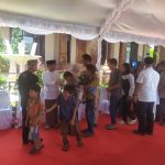 Wali Kota Palangka Raya Menjamu Masyarakat Open House Idul Fitri di Rujab