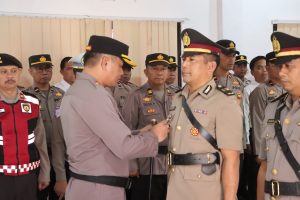 Kapolres Mura Pimpin Sertijab Dua Perwira Pertama