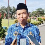 Kepala BKPSDM Kotim, Kamruddin Makkalepu saat diwawancarai