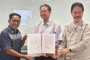 Pemda dan PT IMK Teken MoU Pengoperasian Bandara Dirung