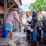 Salurkan 200 Paket Bantu Masyarakat Terdampak Banjir 