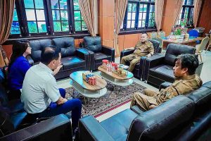 Sambut Inisiatif Pembangunan PLTS Terapung di Barsel