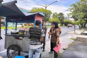 Sosialisasi Tertibkan Penggunaan Trotoar Pelaku Usaha