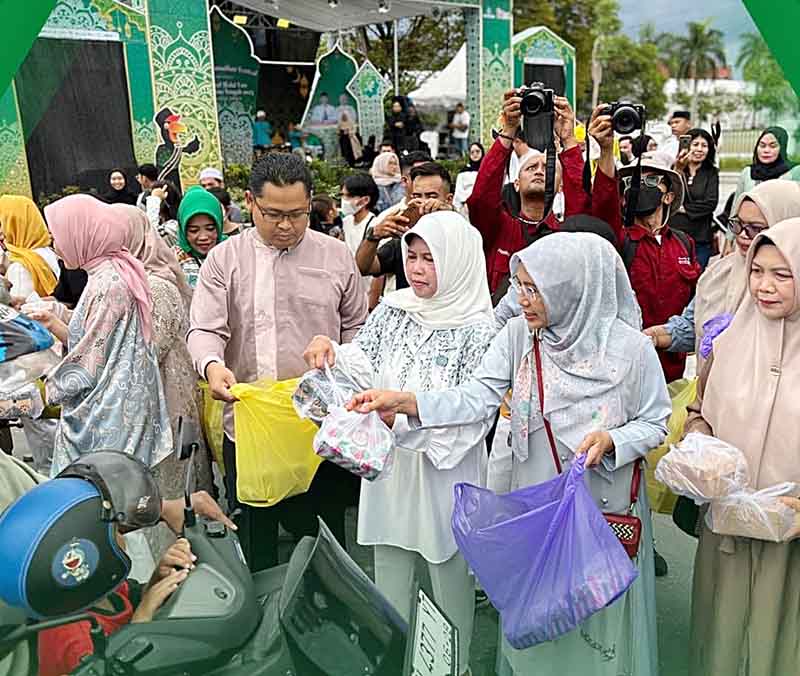 TPHP Berbagi Takjil dan Pasar Murah saat Ramadan