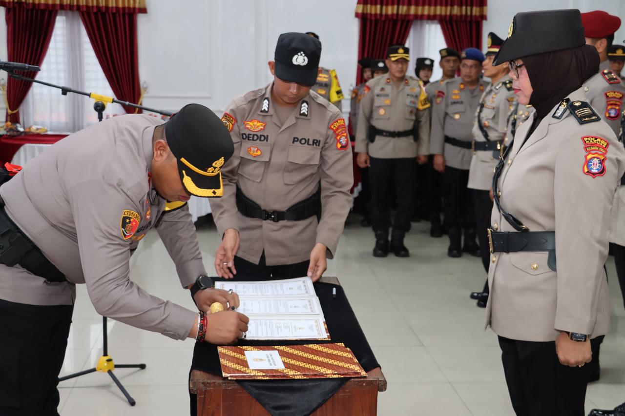 Tiga Perwira dan Sejumlah Kapolsek di Polres Kapuas Bergeser