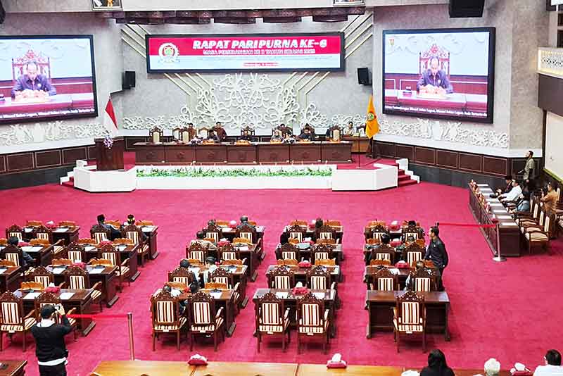 Tujuh Fraksi Setujui Raperda Tambang Mineral dan Batuan untuk Dibahas