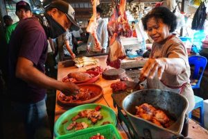 Satu Hari Jelang Lebaran Harga Daging ‘Mencekik Leher’