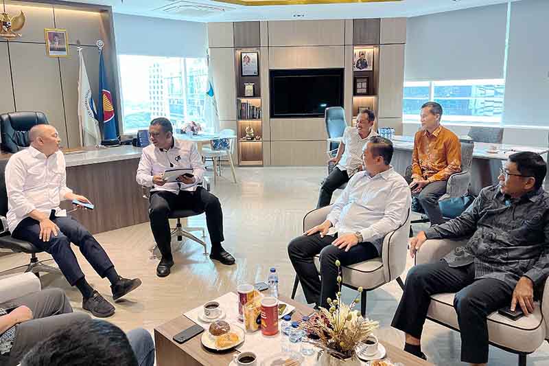 Bupati Silaturahmi dengan Kementrian Kelautan dan Perikanan RI