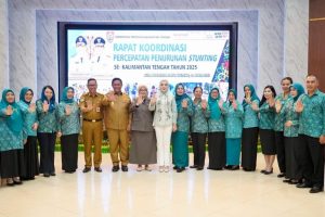 Bupati dan Ketua TP PKK Hadiri Rakor PPS se-Kalteng