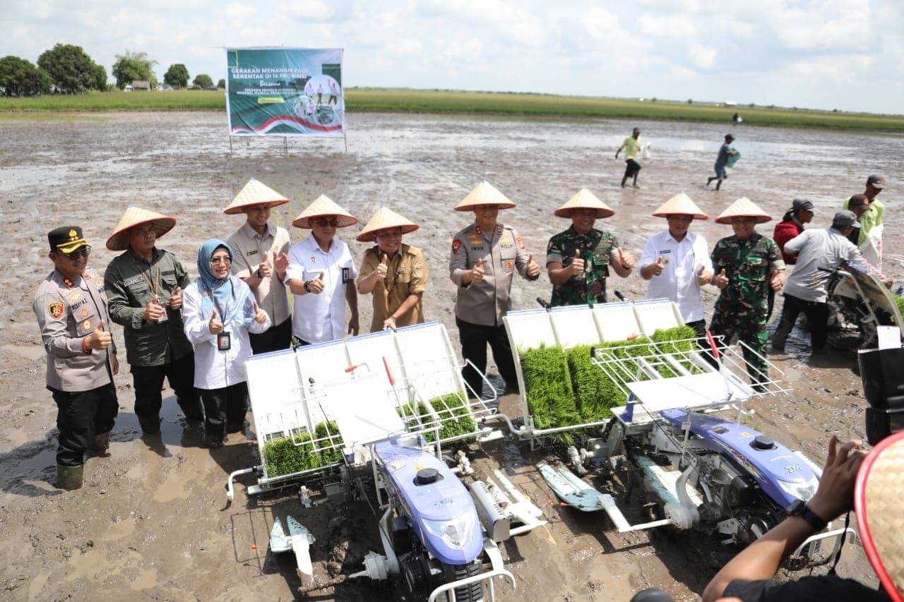 Gubernur Minta Warga Jangan Malu Jadi Petani