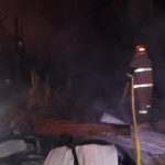 Diduga Korsleting, Dua Toko Ludes Terbakar