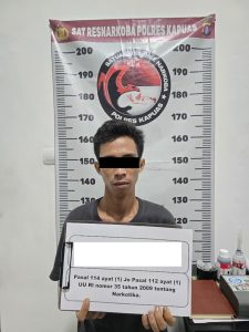 Membawa Narkoba Jenis Sabu Dalam Botol Minuman
