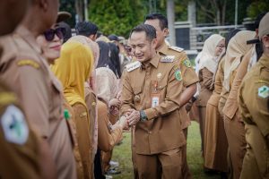 Tindak Tegas ASN yang Tidak Hadir
