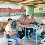 Kasat Binmas Polres Seruyan Sambangi Warga