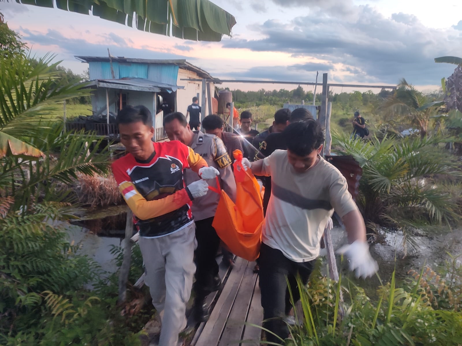 Singgah di Pondok, IRT Ditemukan Tak Bernyawa