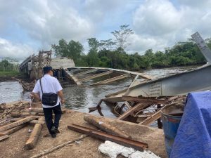 Pembangunan Jembatan Terusan yang Ambruk Belum Jelas