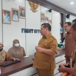 Hari Perdana Ngantor Pasca Libur Lebaran, Bupati Kotim Sidak MPP 