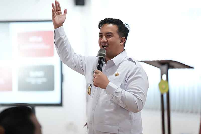 Bupati Lamandau Rizky Aditya Putra.