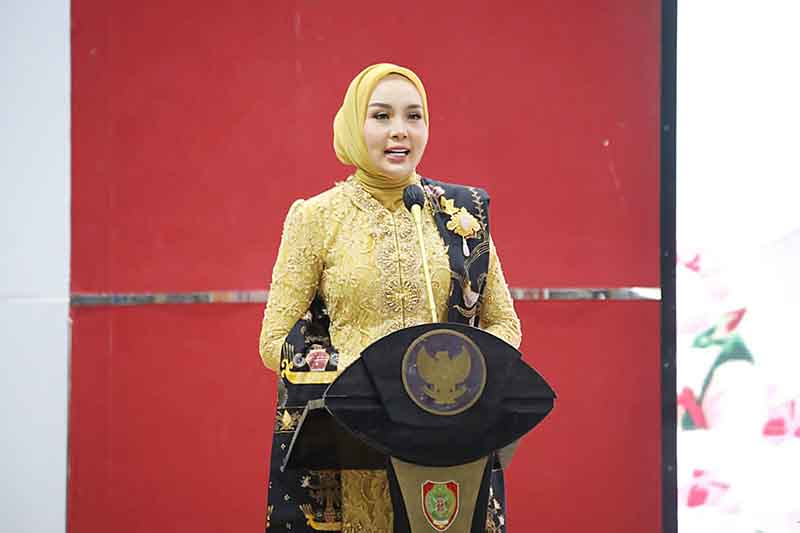 Peringati Hari Kartini Gelar Fashion Show Pakaian Nasional 