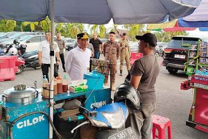 Satpol PP Kawal Kunjungan Gubernur ke Stadion Tuah Pahoe 